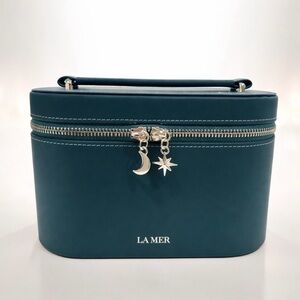 La Mer The Celestial Medium Vanity